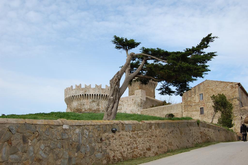 Alloggio per agriturismo Quattro Pini *